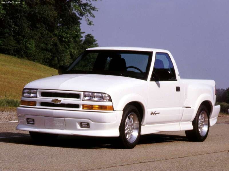 white chevrolet s-10 pickup truck