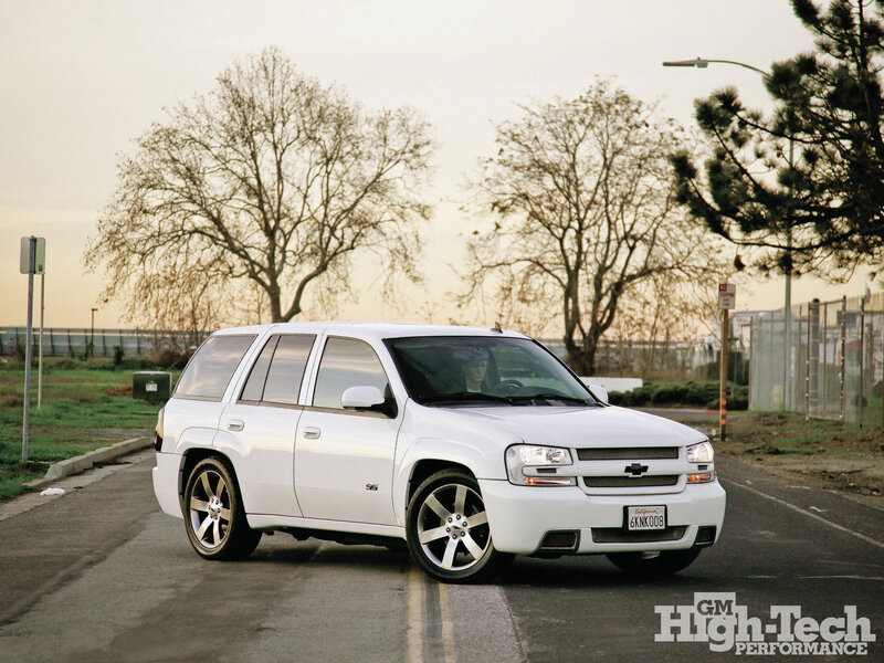White Chevrolet Trailblazer