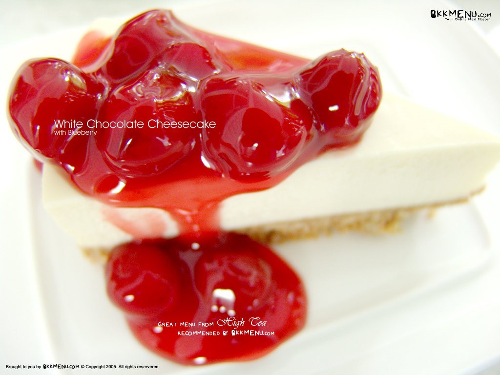 White chocolate cheesecake with cherry topping
