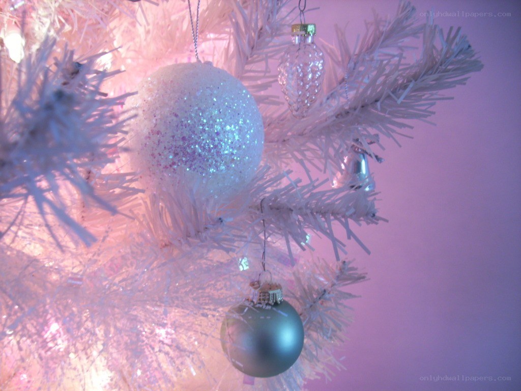 white christmas tree ornaments