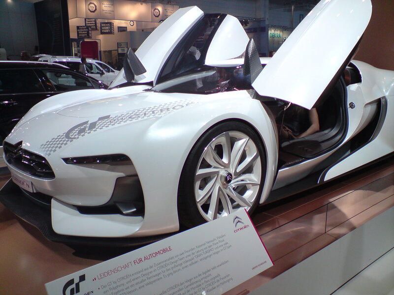 White Citroën GT concept car