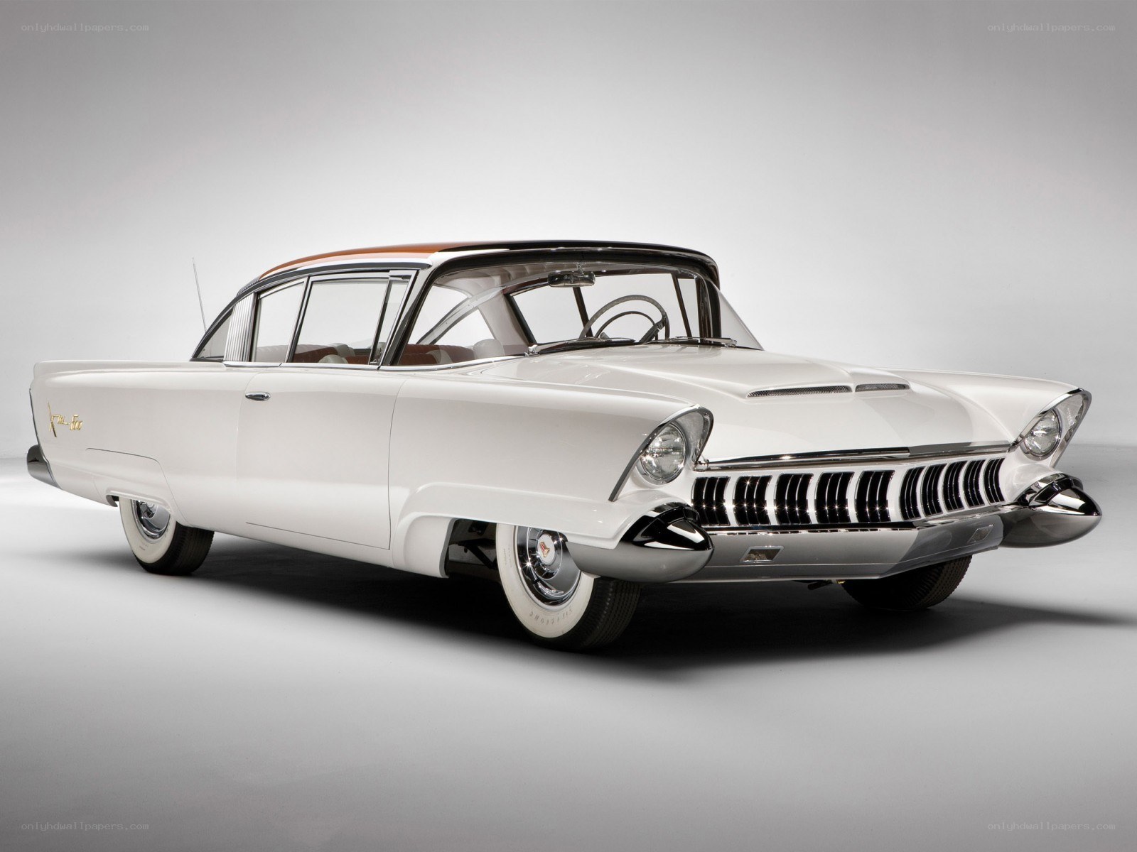 White classic car concept
