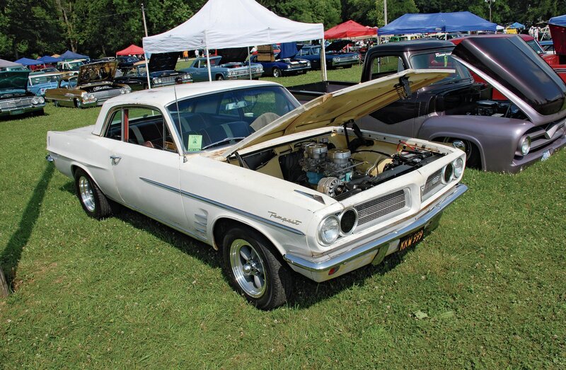 White Classic Car — Green