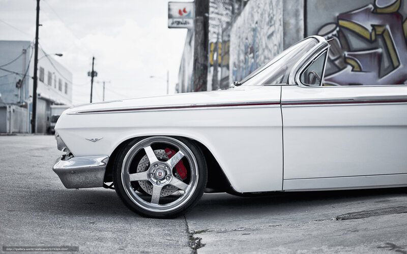 White Classic Car — Urban