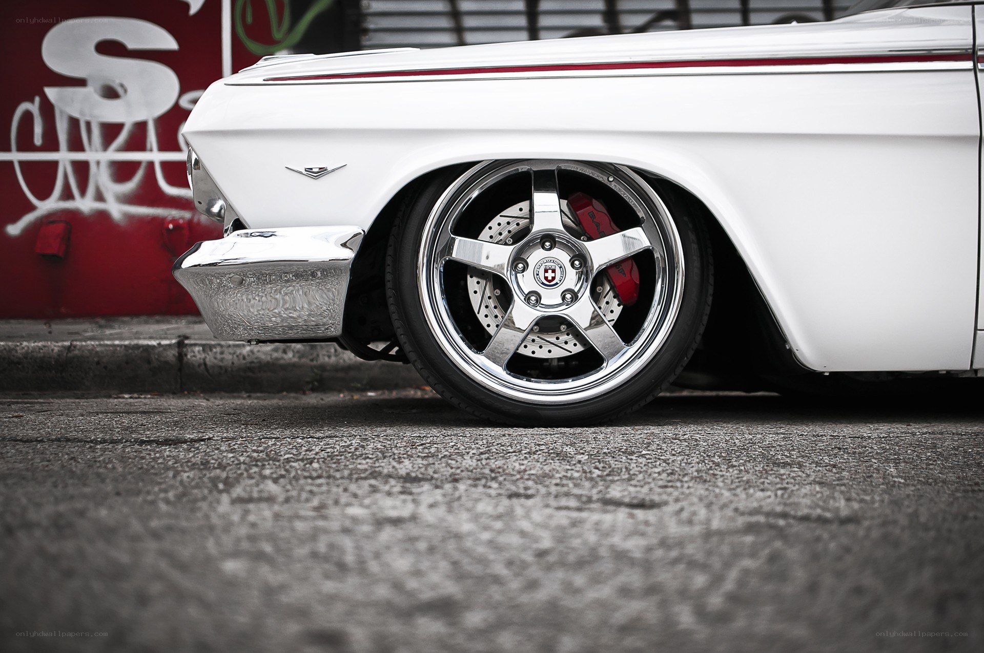 white classic car wheel