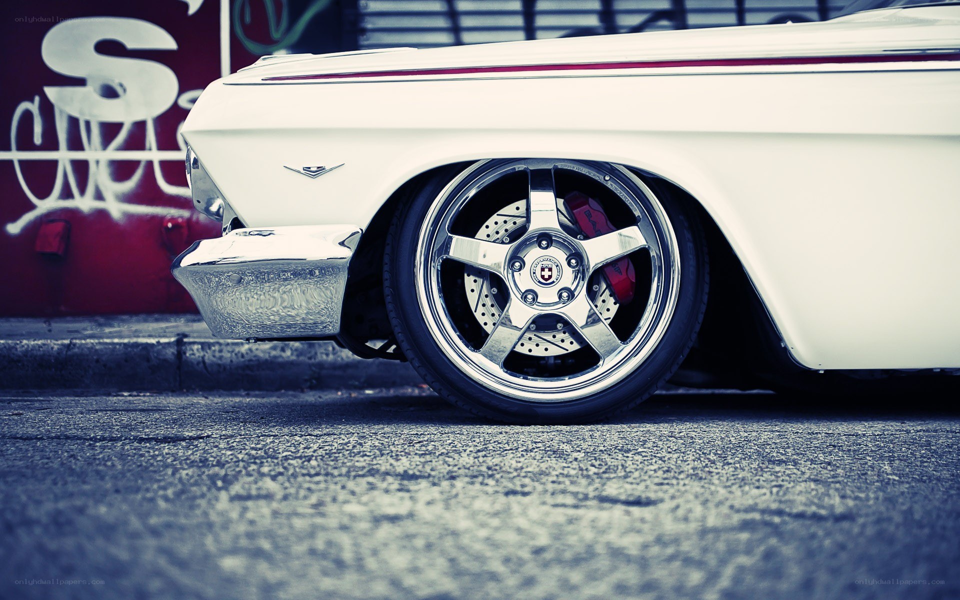 white classic car wheel