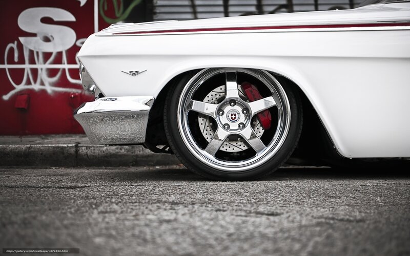 white classic car wheel