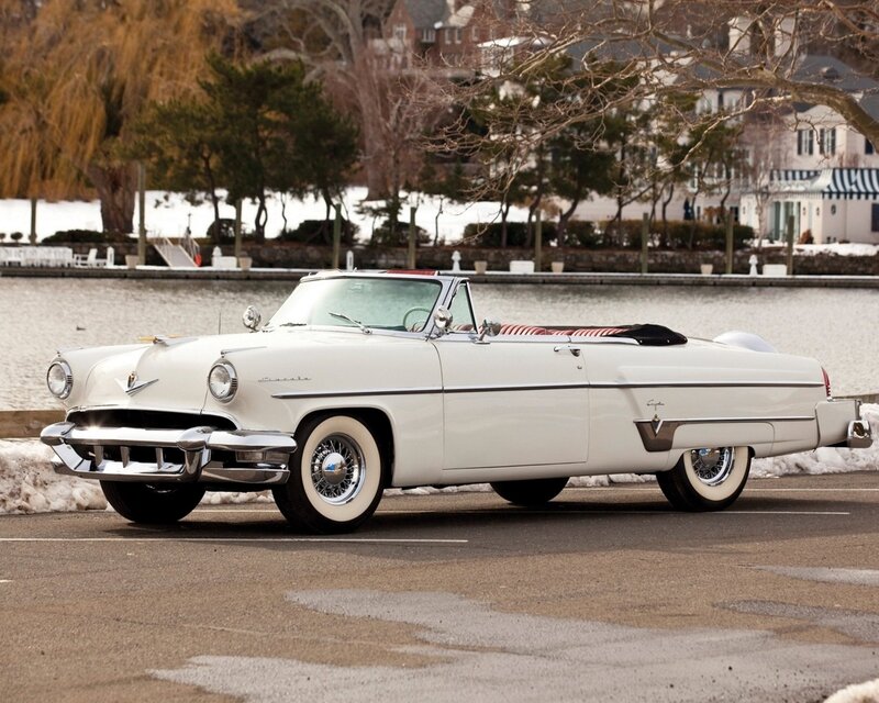 White Classic Convertible — Serene, Winter