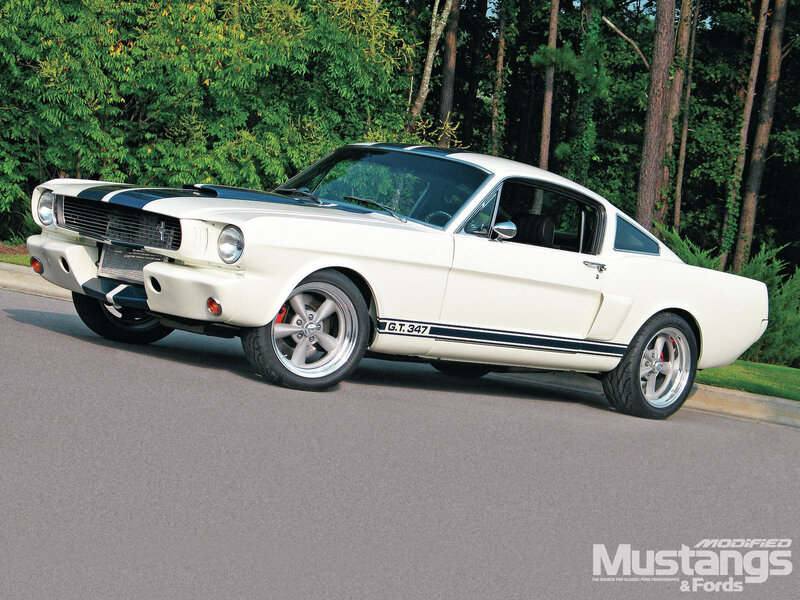 White Classic Muscle Car — Calm, Afternoon