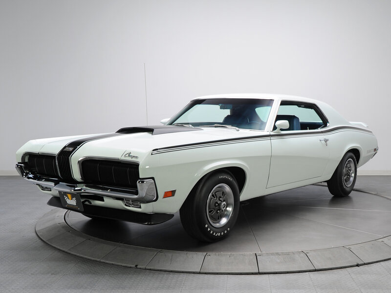 White Classic Muscle Car — Neutral, Photograph, Rotating Platform