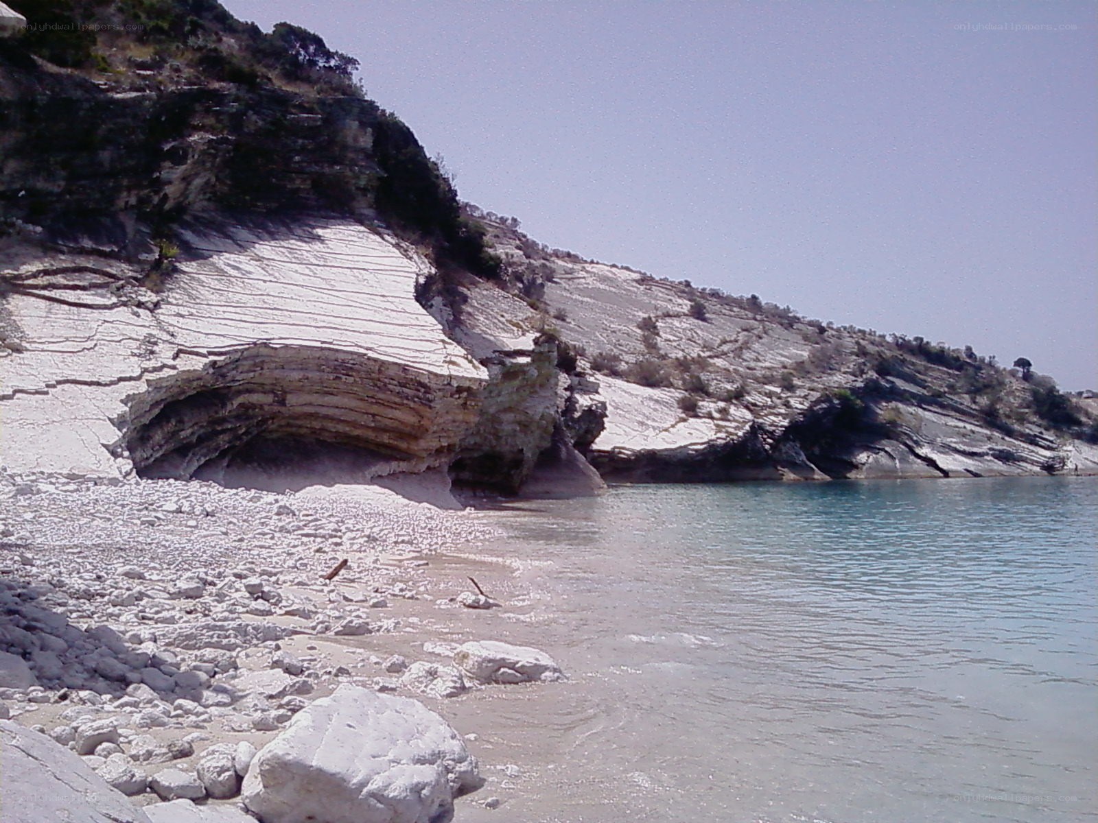 White cliffs by the sea
