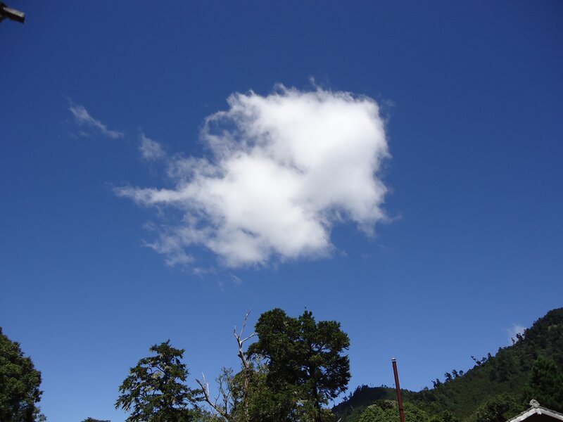 White cloud in blue sky