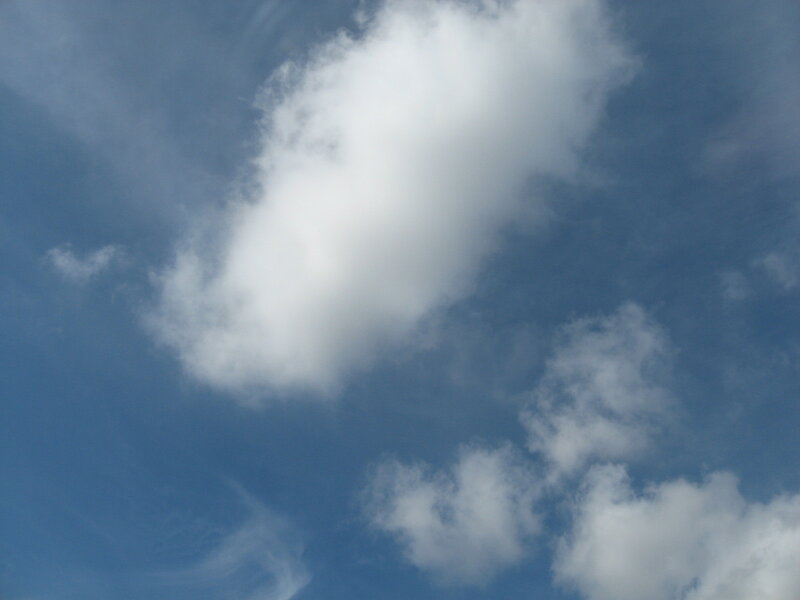 White Cloud in Blue Sky — Calm