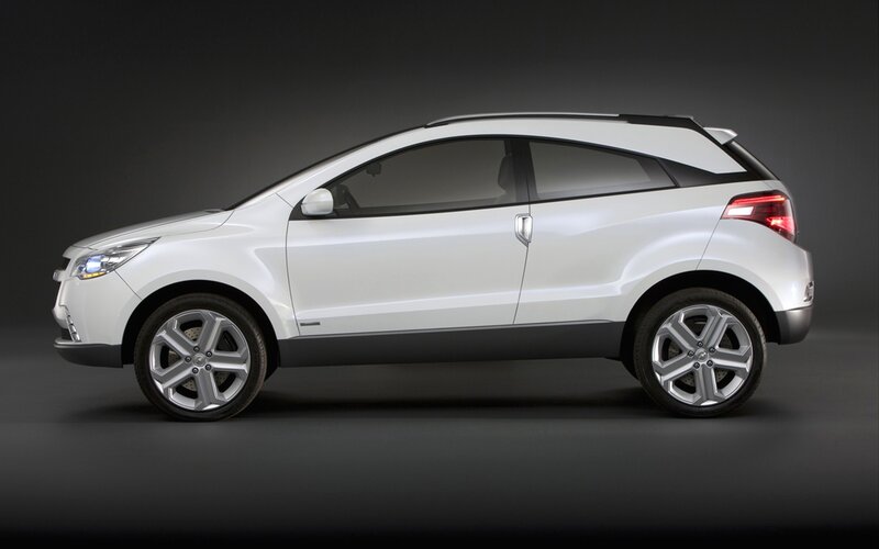 white compact crossover car