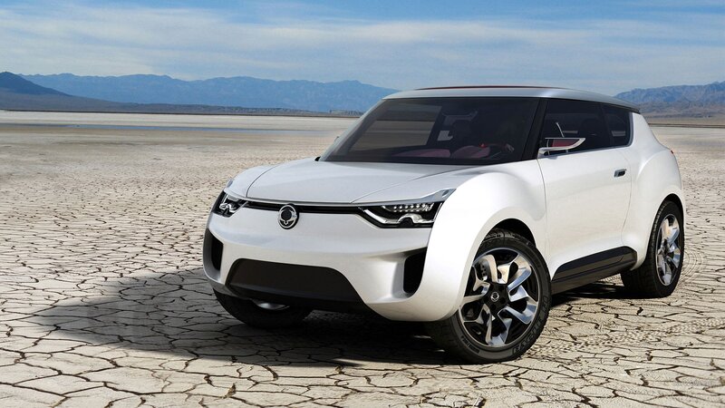 White Concept Car — Arid, Afternoon, 3d Render, Desert