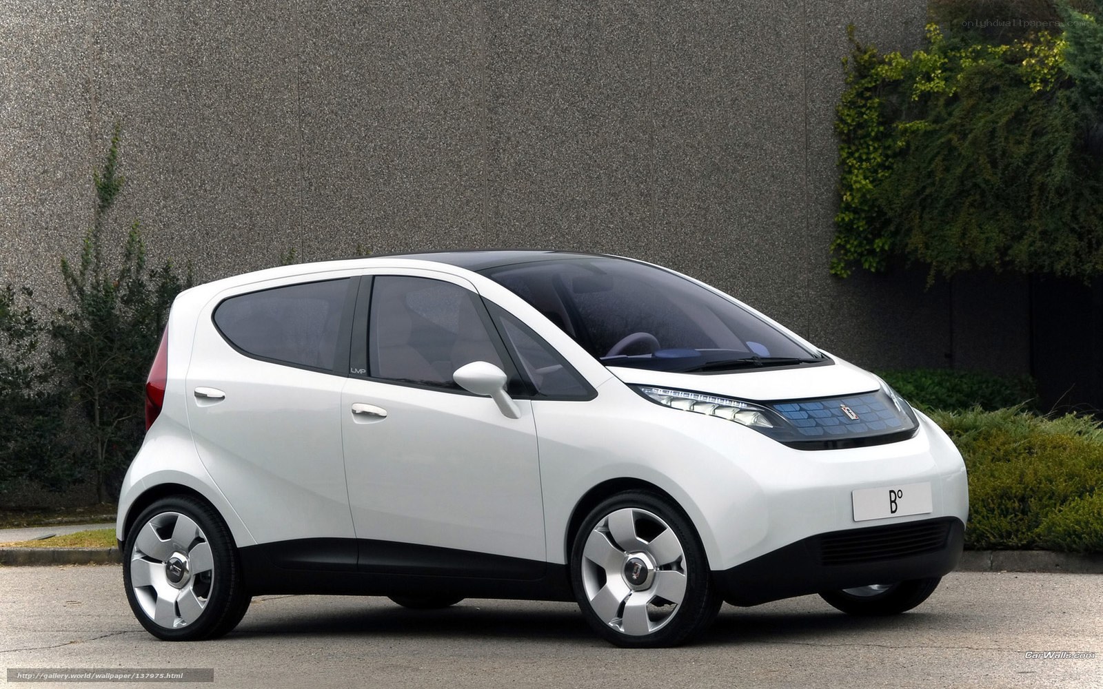 White concept car B0