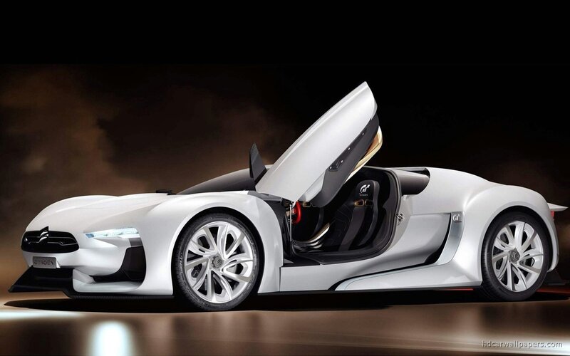 White Concept Car — Dramatic, 3d Render, Door