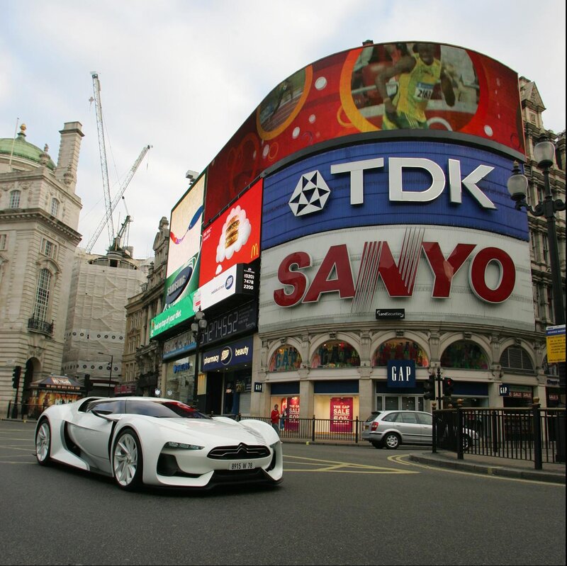 White Concept Car — Urban