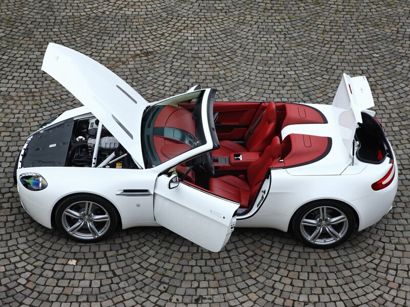 White Convertible Car — Showcase, Photograph