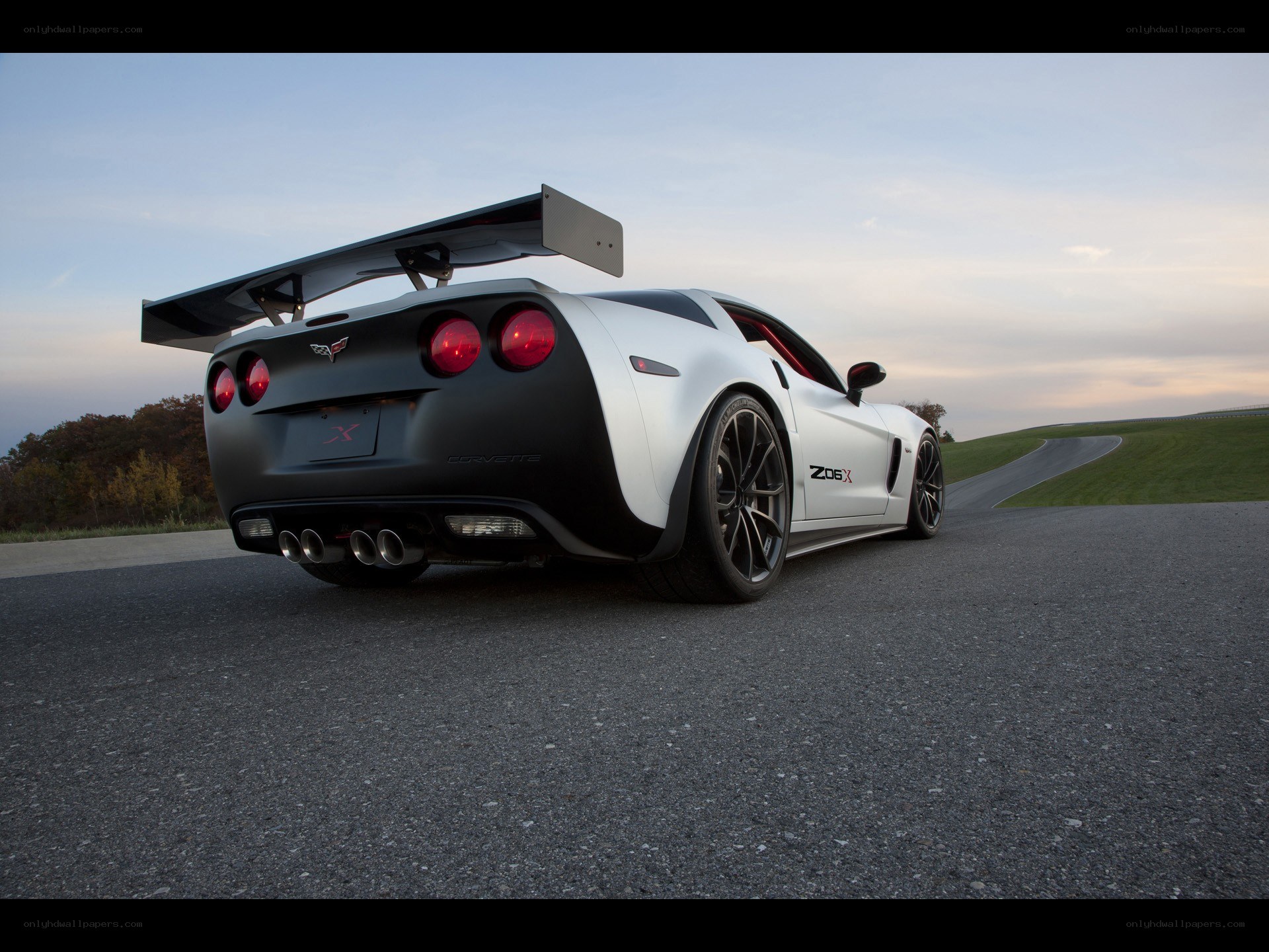 White Corvette Z06 with rear wing