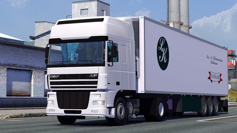 White DAF XF Truck