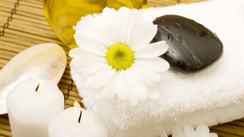 White Daisy on Towel — Serene, Photograph