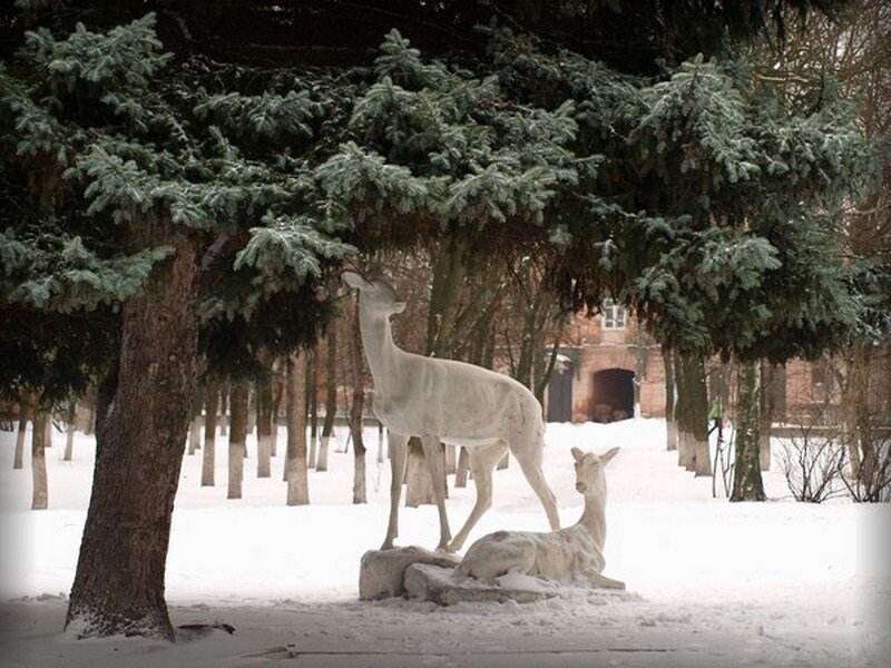 White Deer Statues