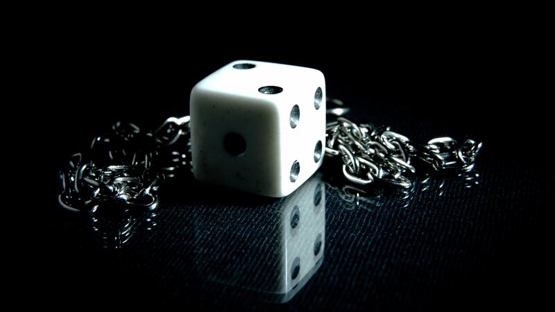 White Die with Chain — Black