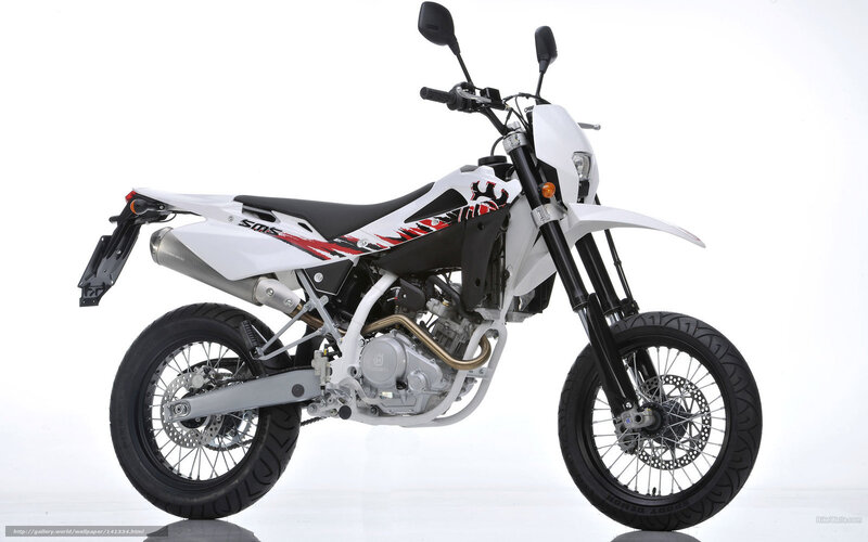 white dirt bike motorcycle