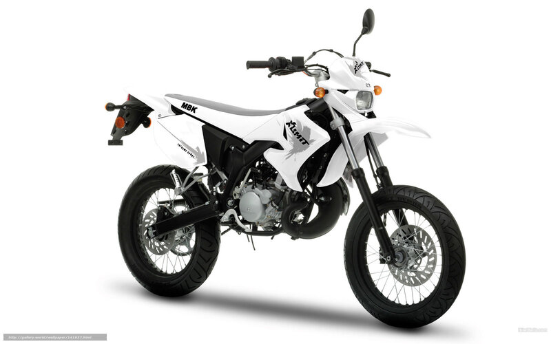 white dirt bike motorcycle
