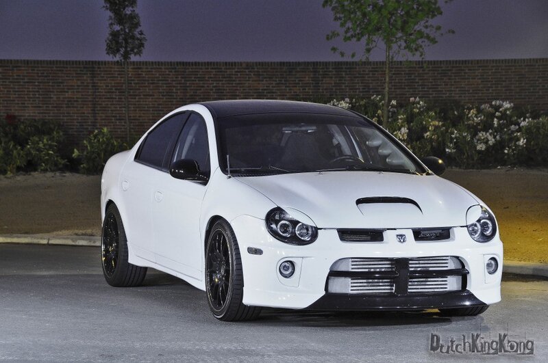 white dodge neon srt-4 car