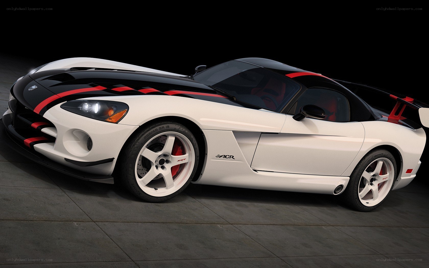 white dodge viper acr