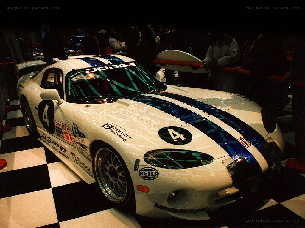White Dodge Viper race car