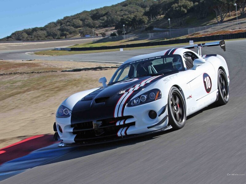 white dodge viper racing