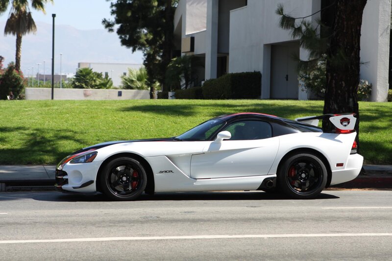 white dodge viper sports car