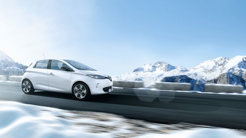 White Electric Car — Dynamic, Winter