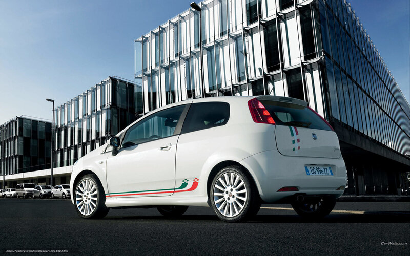 White Fiat 500 with Italian flag stripes