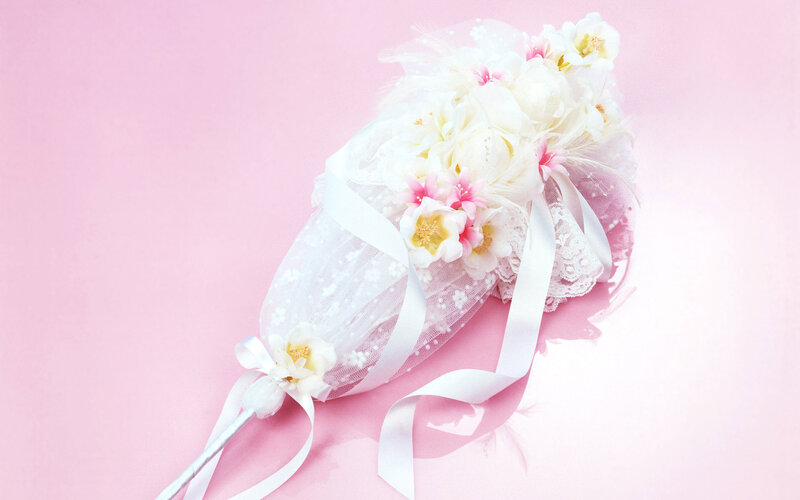 White Floral Bouquet — Pink