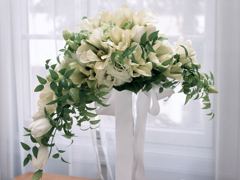 white floral wedding bouquet