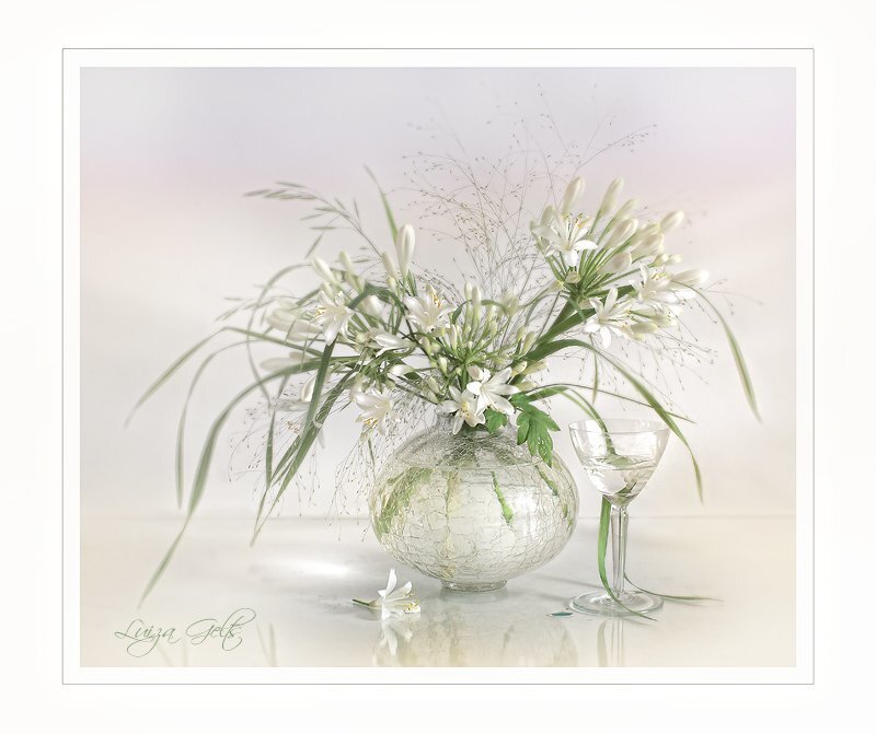 White flowers in a glass vase