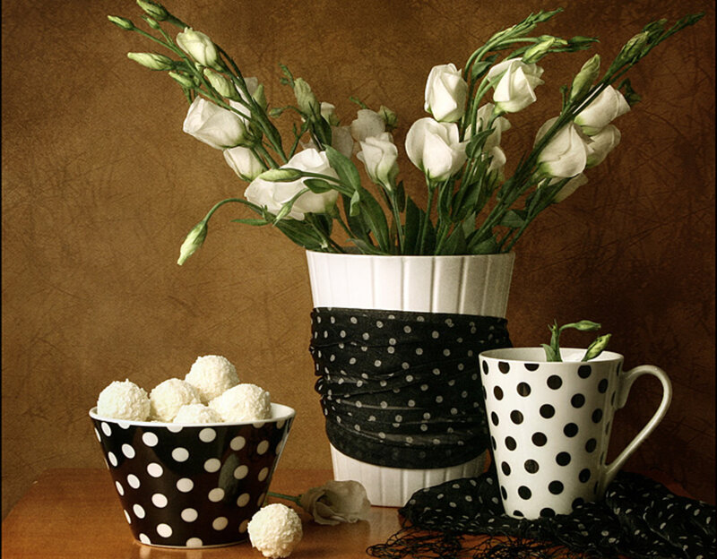 White Flowers in Vase — Brown, Calm