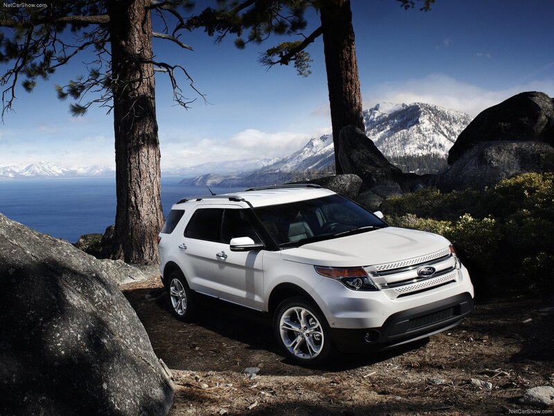White Ford Explorer — Serene