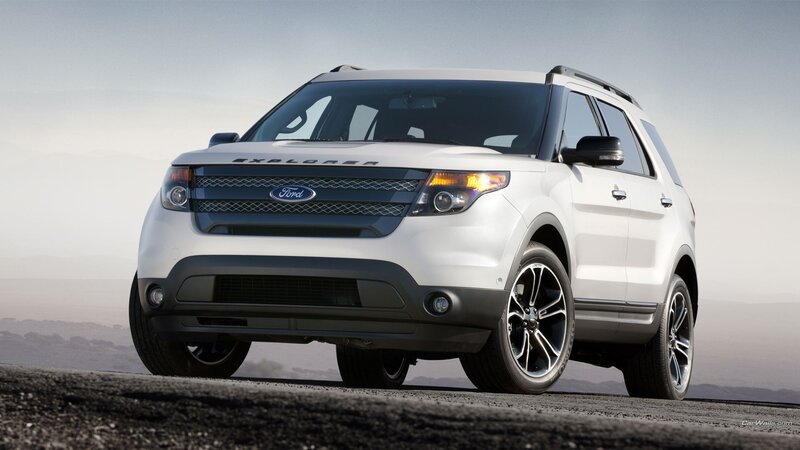 White Ford Explorer Suv — Dramatic, Afternoon