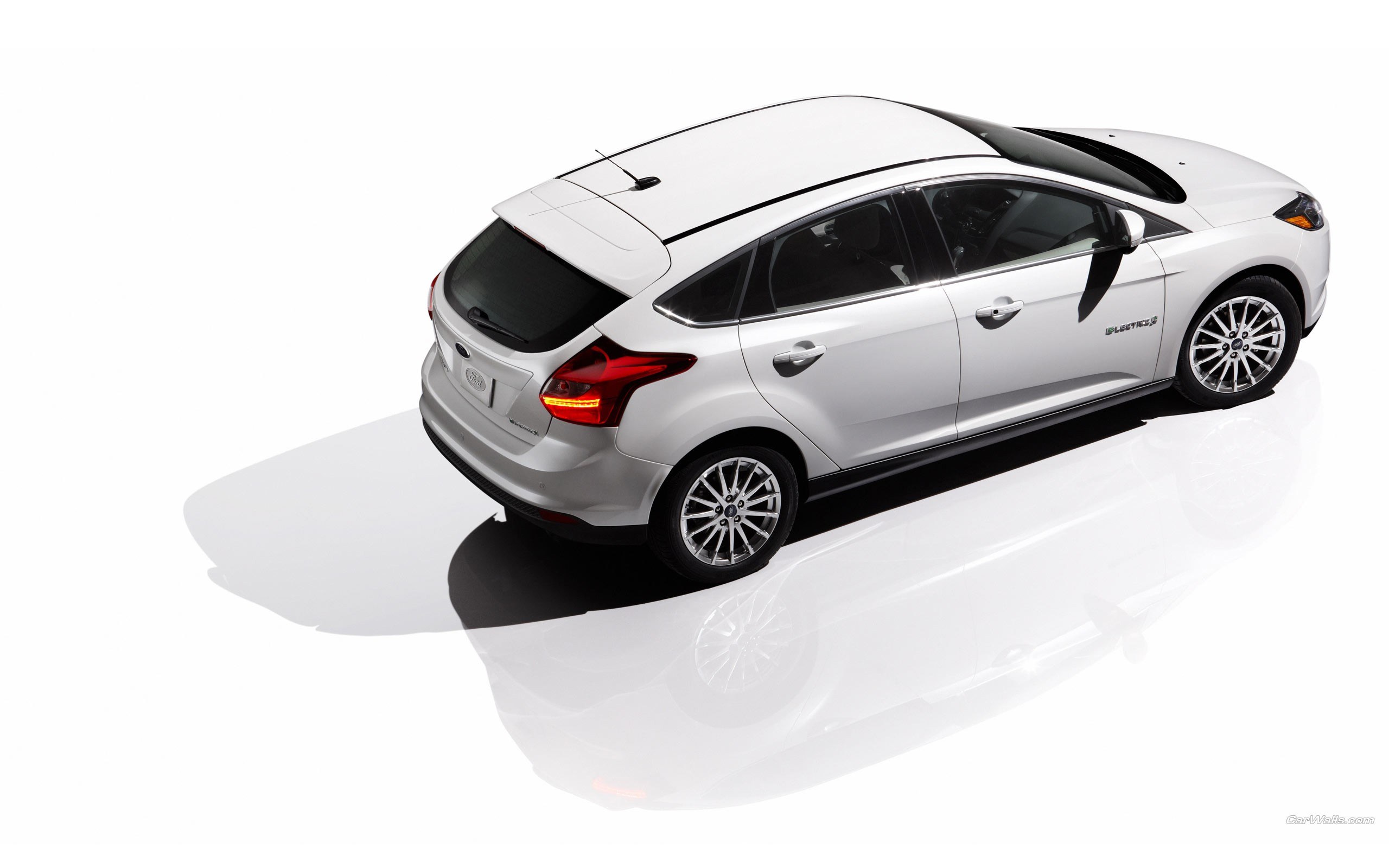 white ford focus electric
