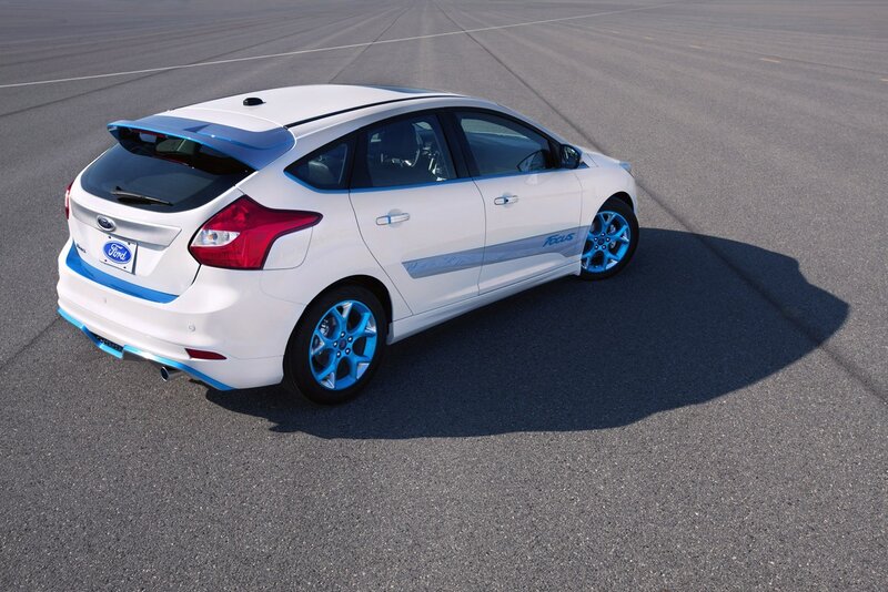 White Ford Focus Hatchback — Neutral