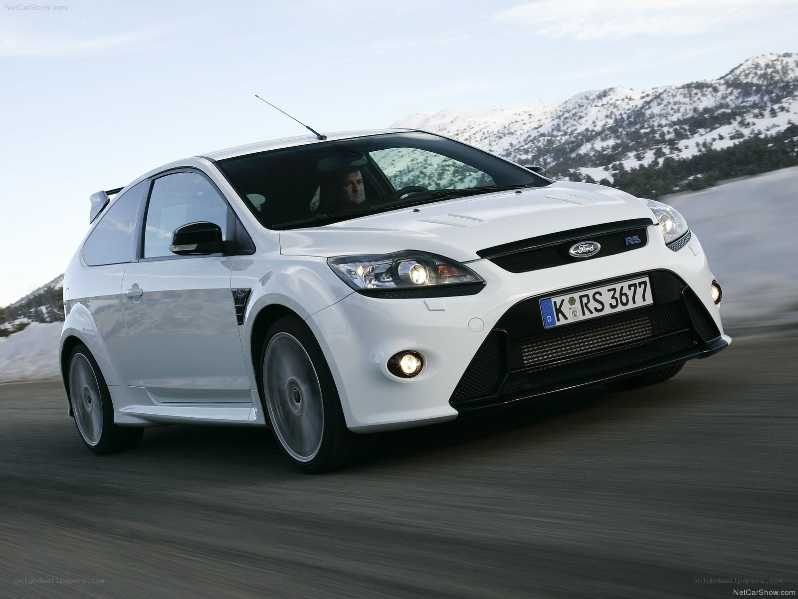 White Ford Focus RS in motion
