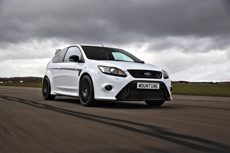 White Ford Focus RS on track