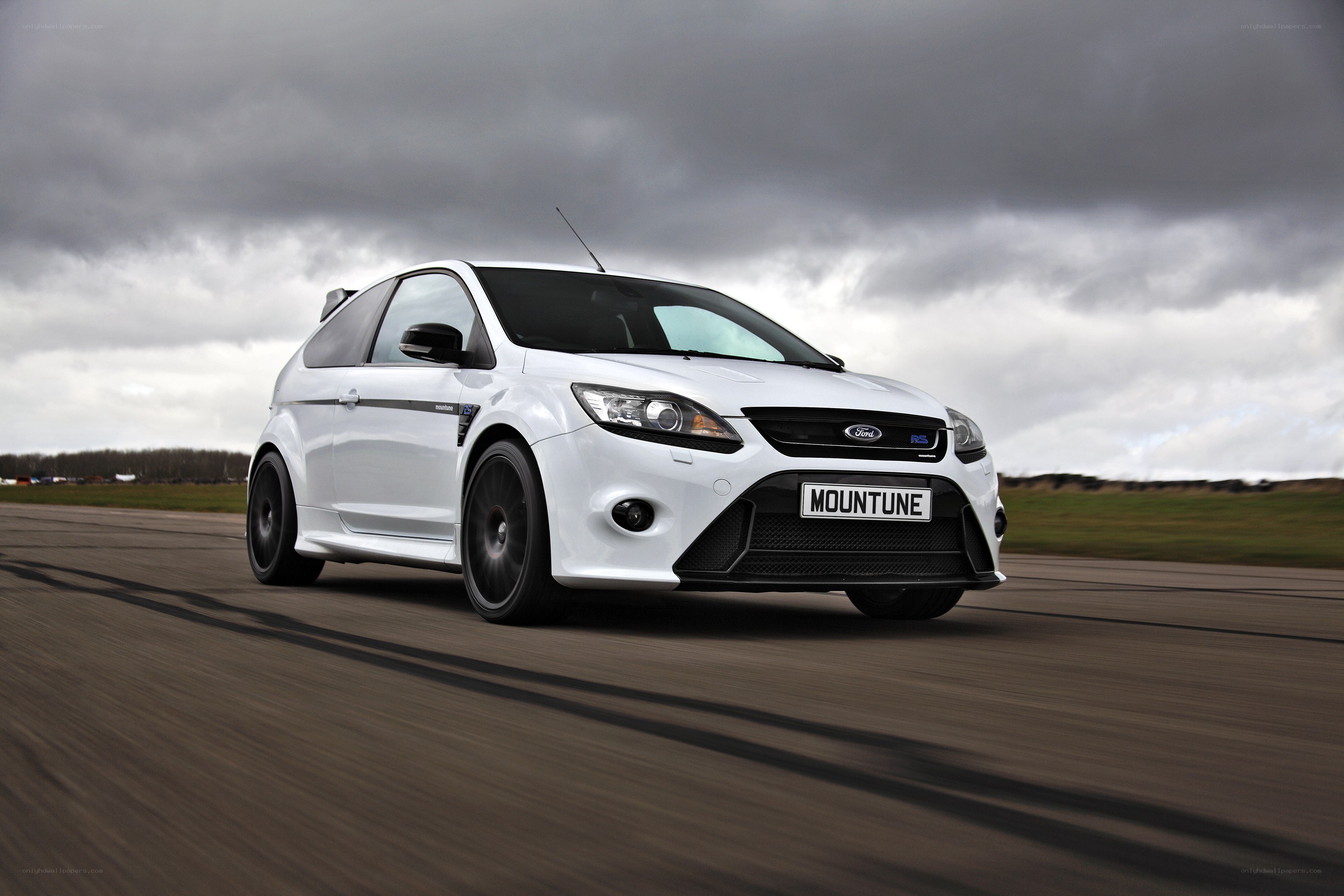 White Ford Focus RS on track