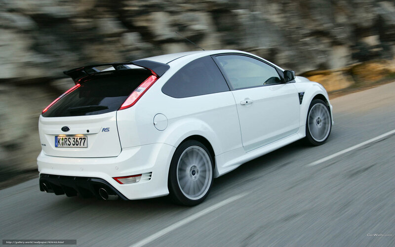 White Ford Focus Rs