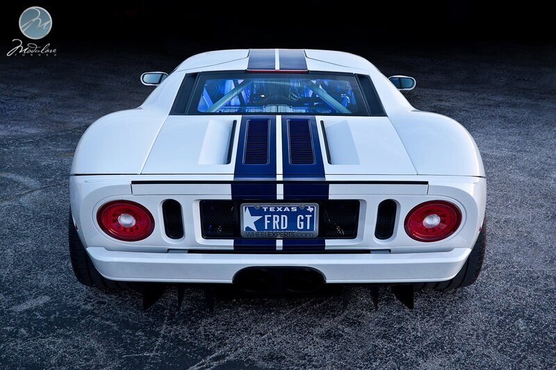 white ford gt rear view